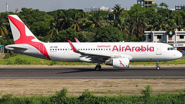 A6-AOM:Airbus A320-200:Air Arabia